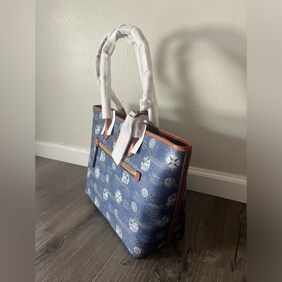 NWT Dooney & Bourke Disney Cruise Line Wish Inaugural Tote - Picture 6 of 16